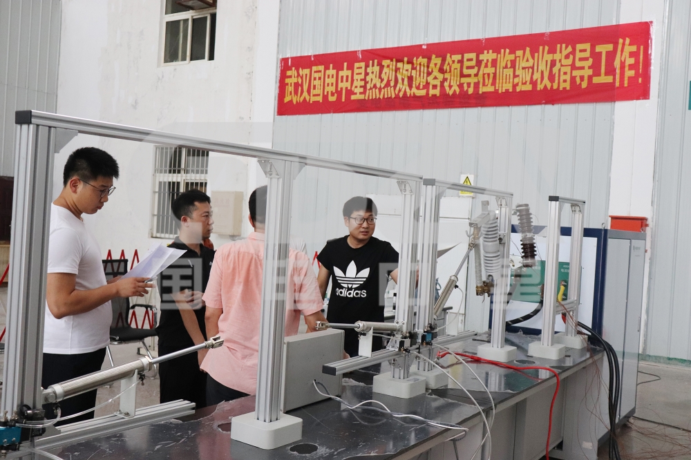 廣東客戶領導現(xiàn)場驗收